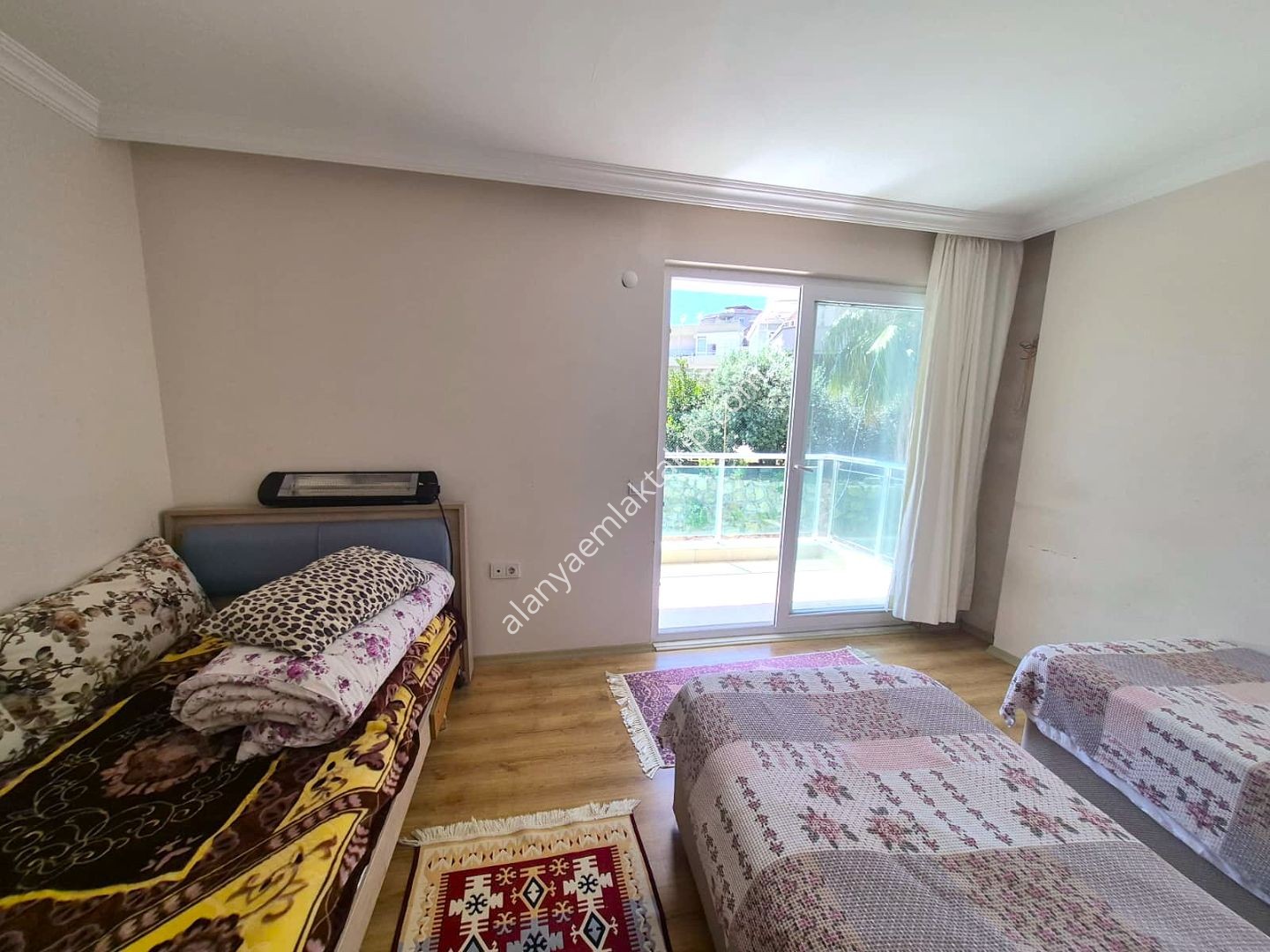 ALANYA AVSALLAR MAHALLESİ'NDE SATILIK FULL EŞYALI 2+1 DAİRE