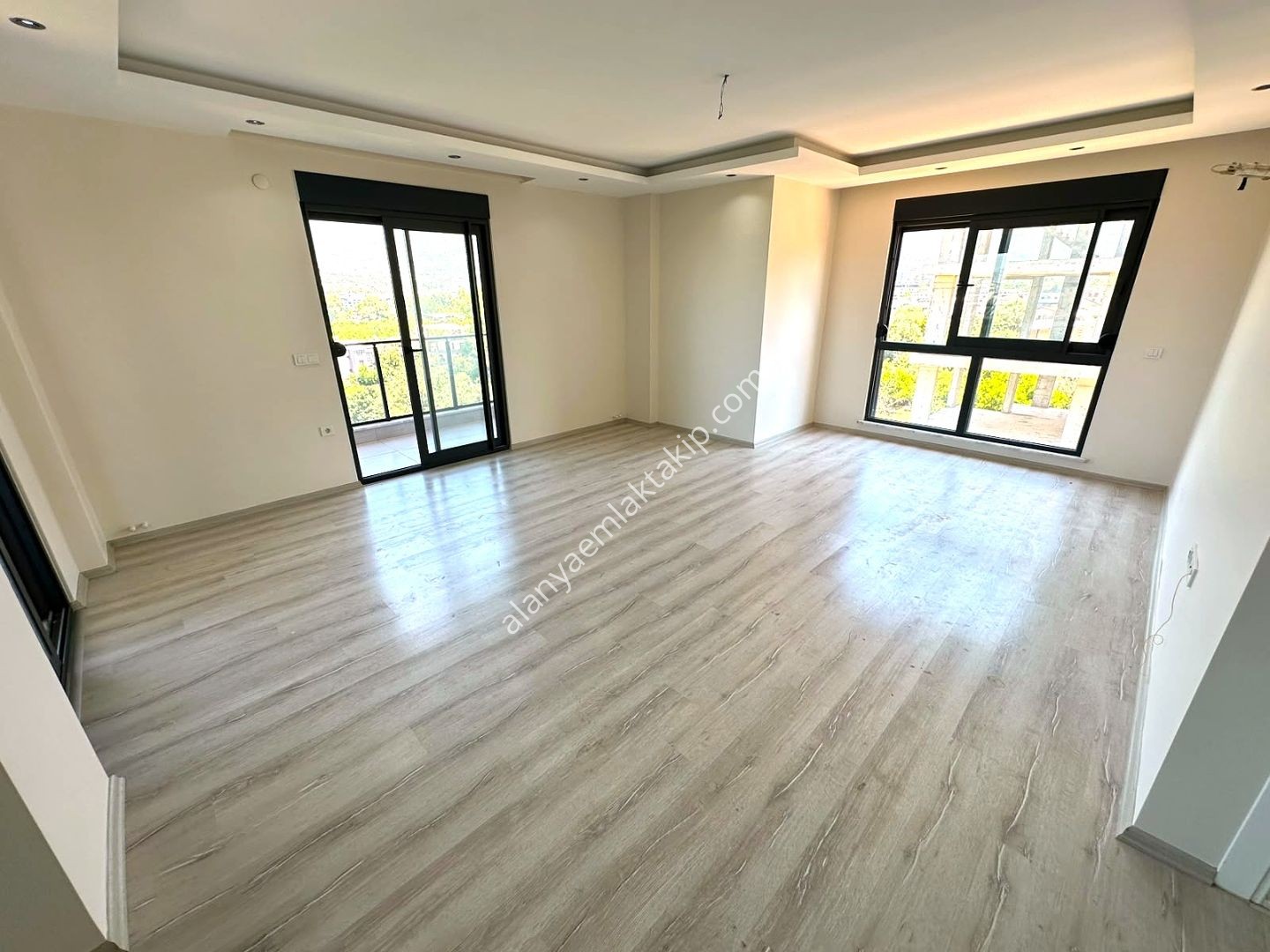 ALANYA OBA MAHALLESİ'NDE KİRALIK 2+1 SIFIR DUBLEKS DAİRE