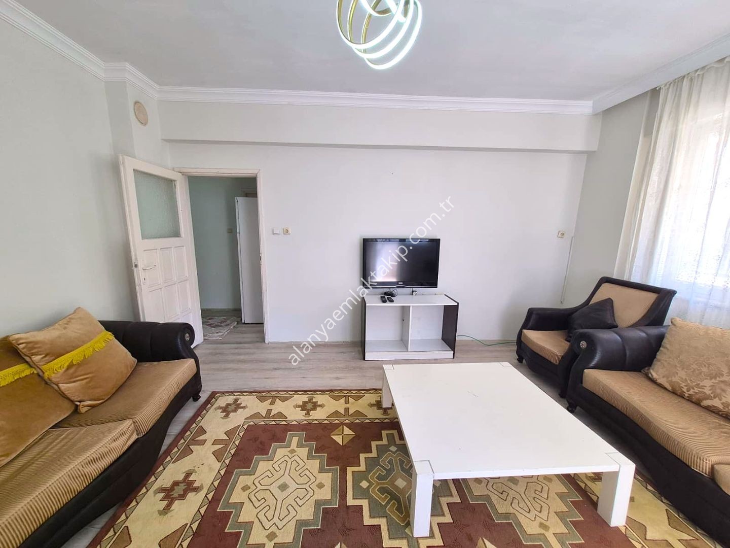 MAHMUTLAR MAHALLESİ’NDE SATILIK 2+1 AYRI MUTFAK DAİRE – KAÇIRILMAYACAK FIRSAT!