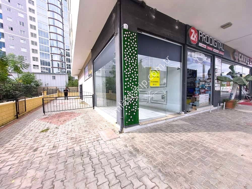 MAHMUTLAR MAHALLESİ ATATÜRK CADDESİ ÜZERİNDE KÖŞEBAŞI KİRALIK DÜKKAN